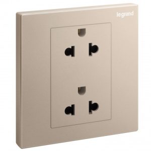 Nên dùng ổ cắm đôi 3 chấu Legrand loại nào